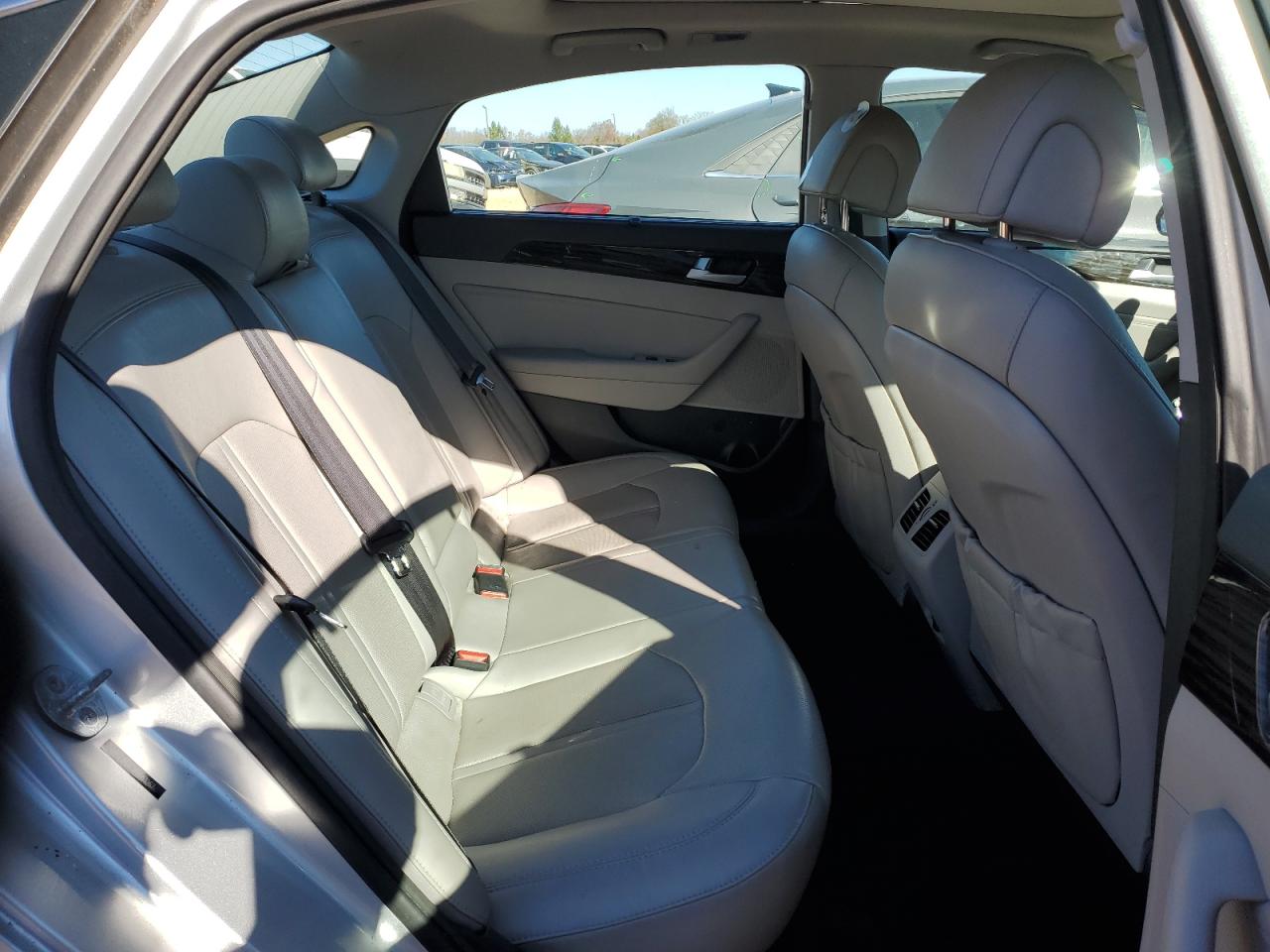 2015 Hyundai Sonata - Image 10
