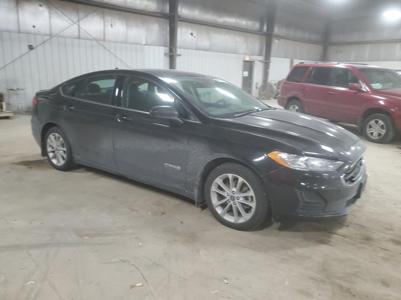 2019 Ford Fusion - Image 4