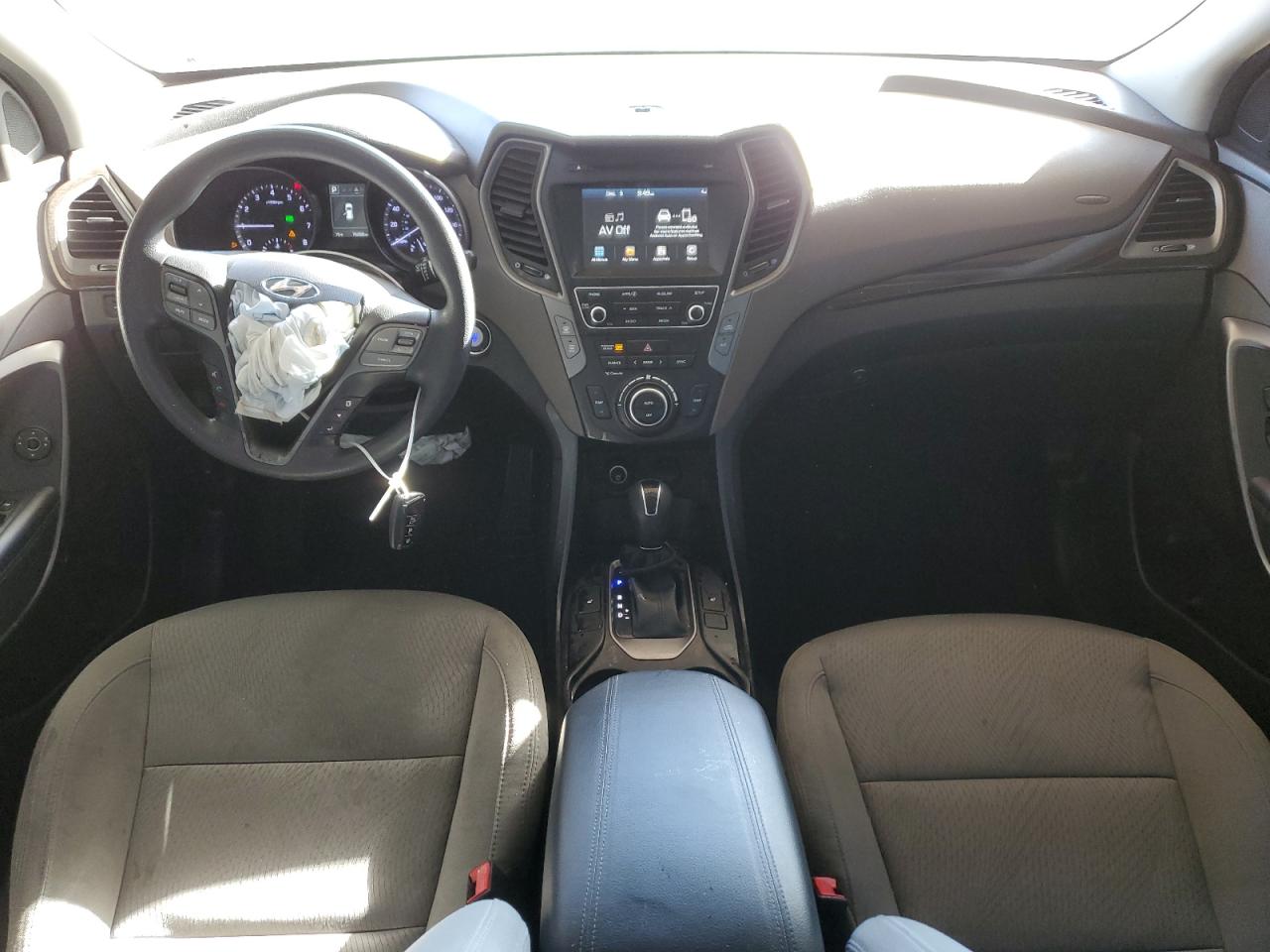 2018 Hyundai Santa Fe - Image 8