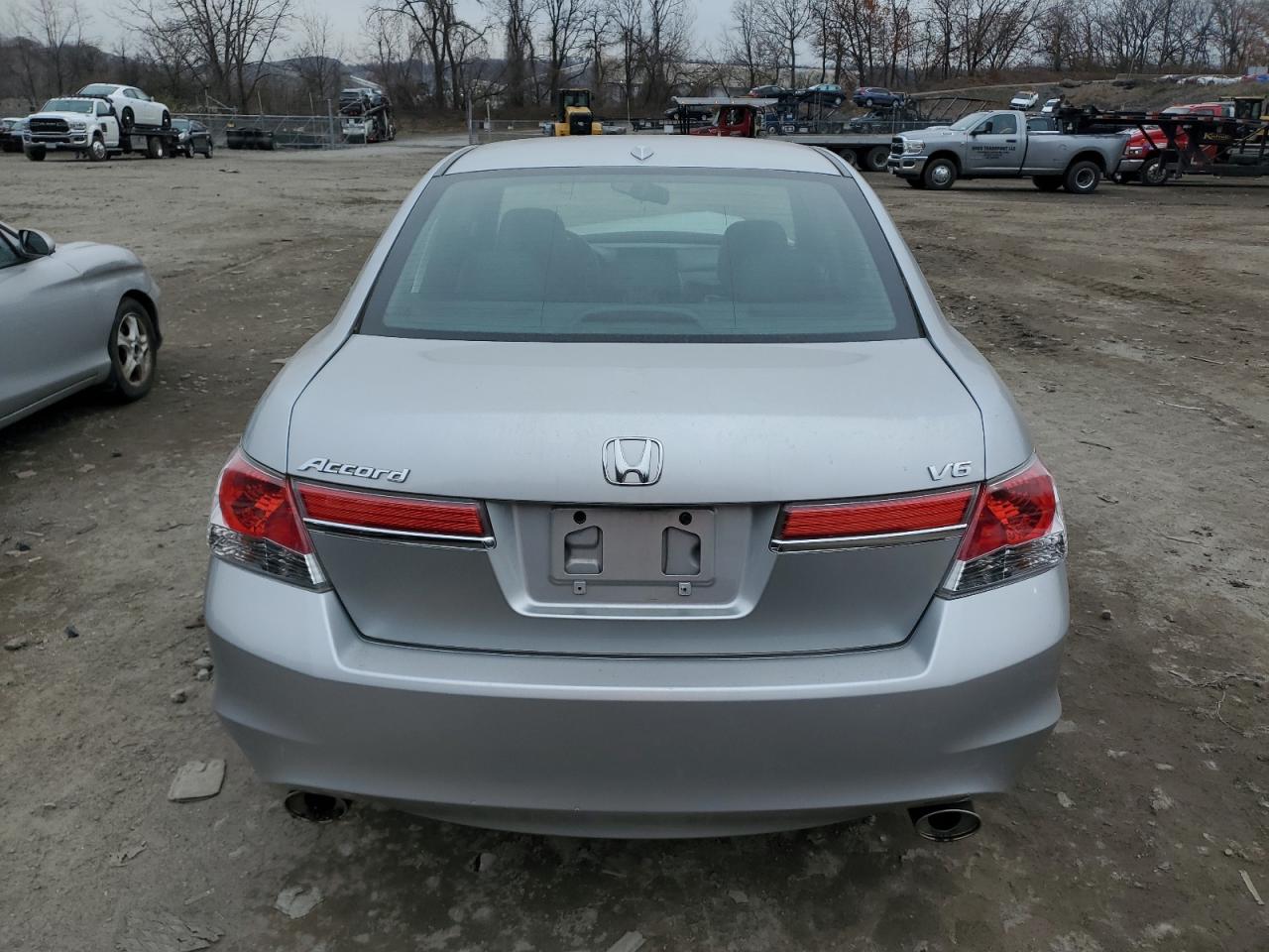 2011 Honda Accord - Image 6