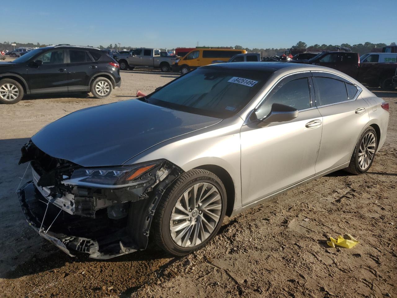 2020 Lexus ES - Image 1