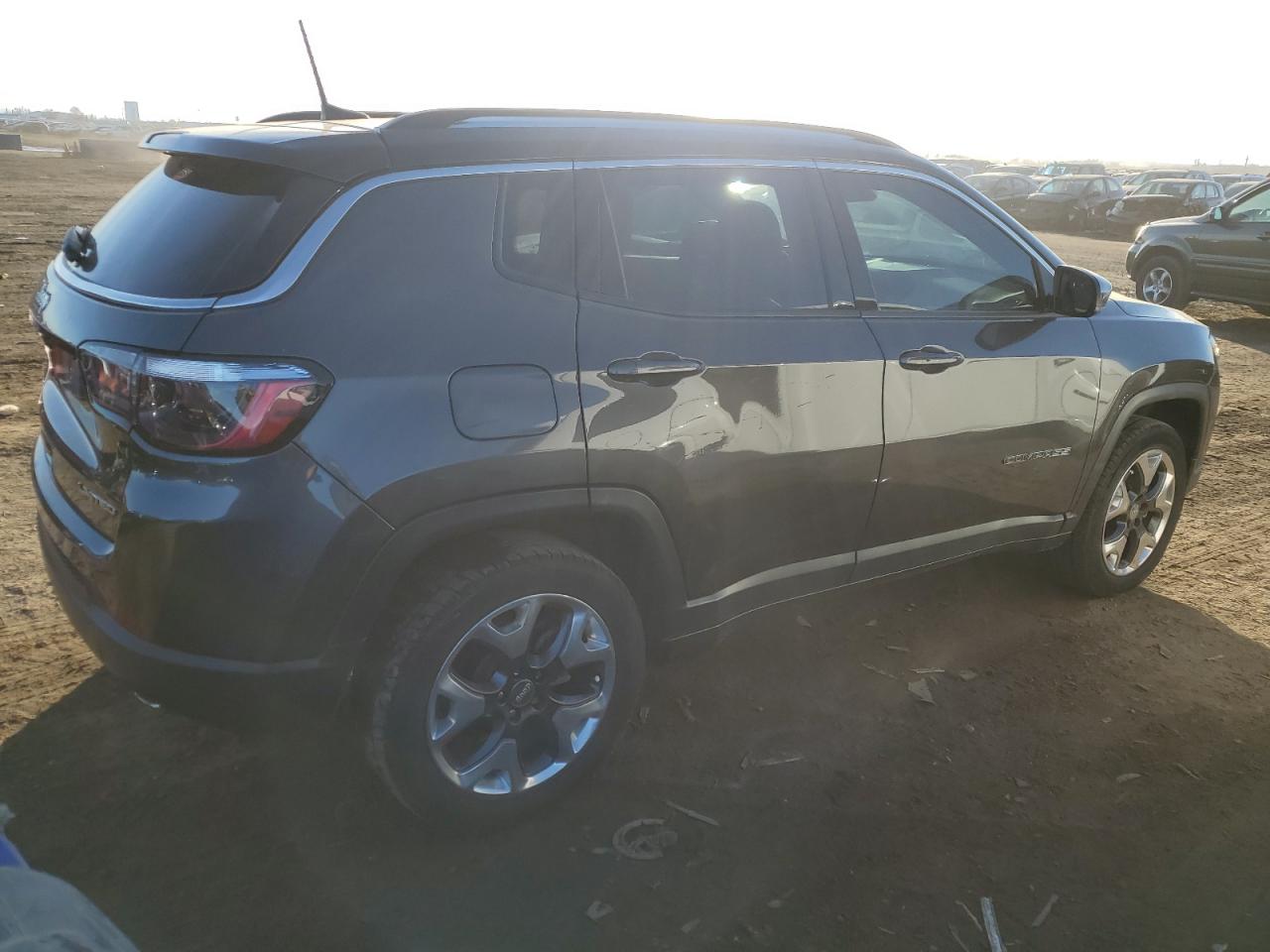 2018 Jeep Compass - Image 3
