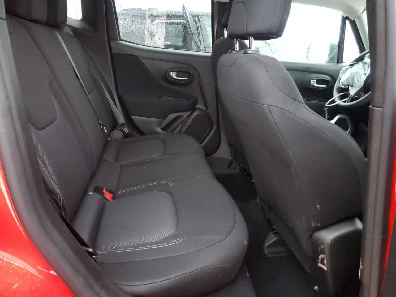 2020 Jeep Renegade - Image 11