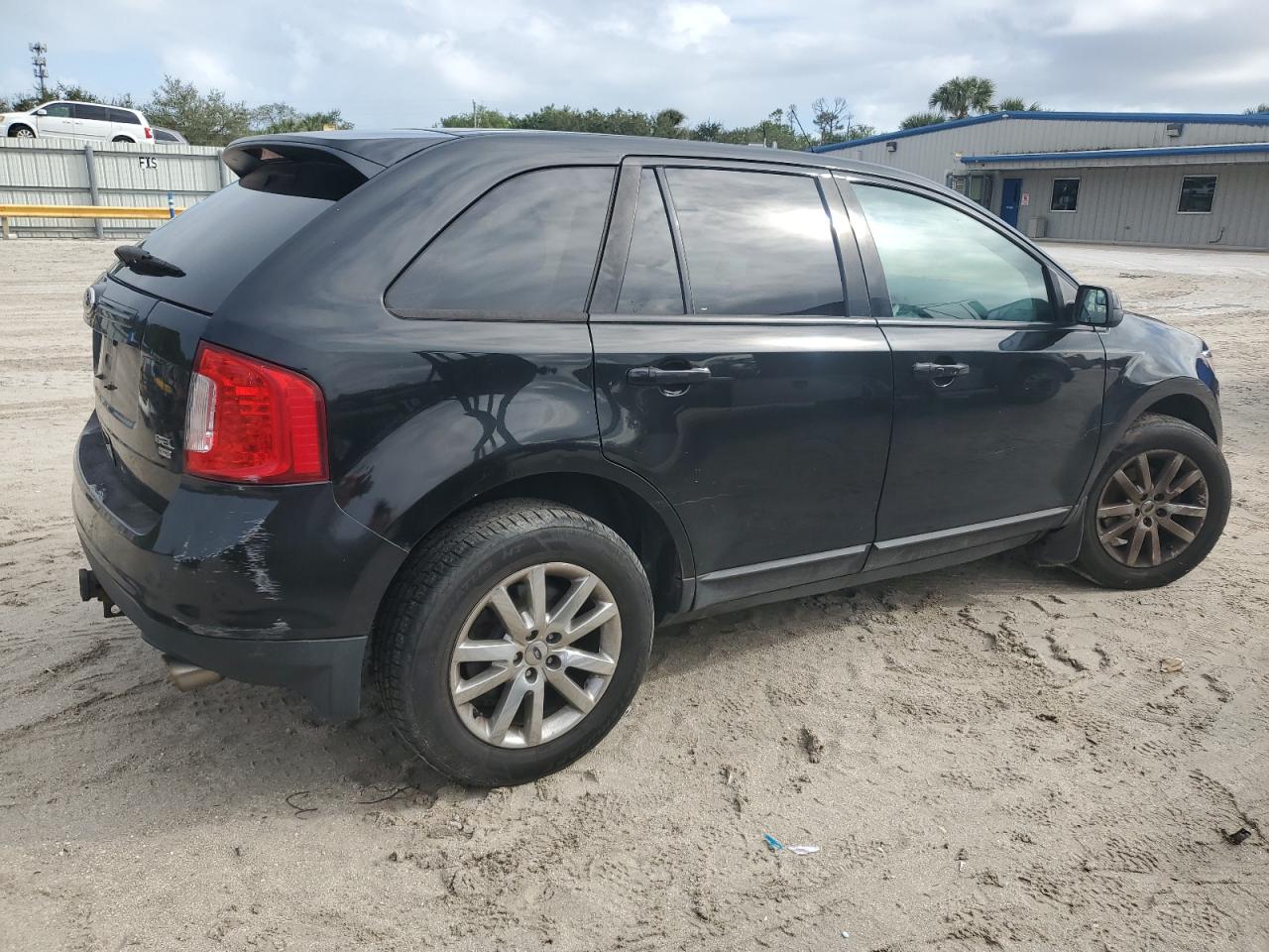 VIN 2FMDK4JC1DBC08187 2013 FORD EDGE no.3