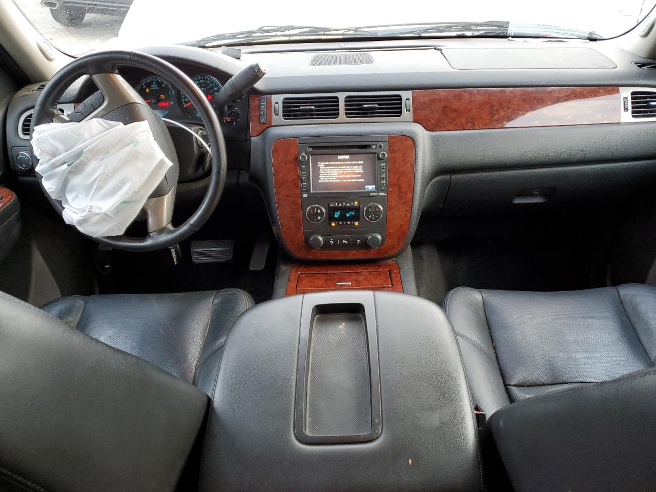 2013 Chevrolet Avalanche - Image 8
