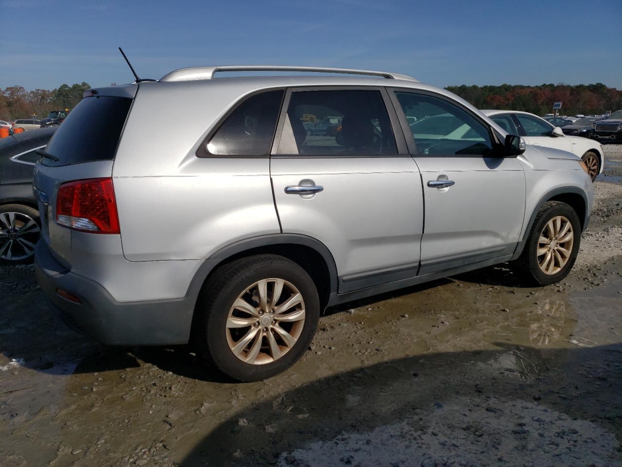 2011 Kia Sorento - Image 3