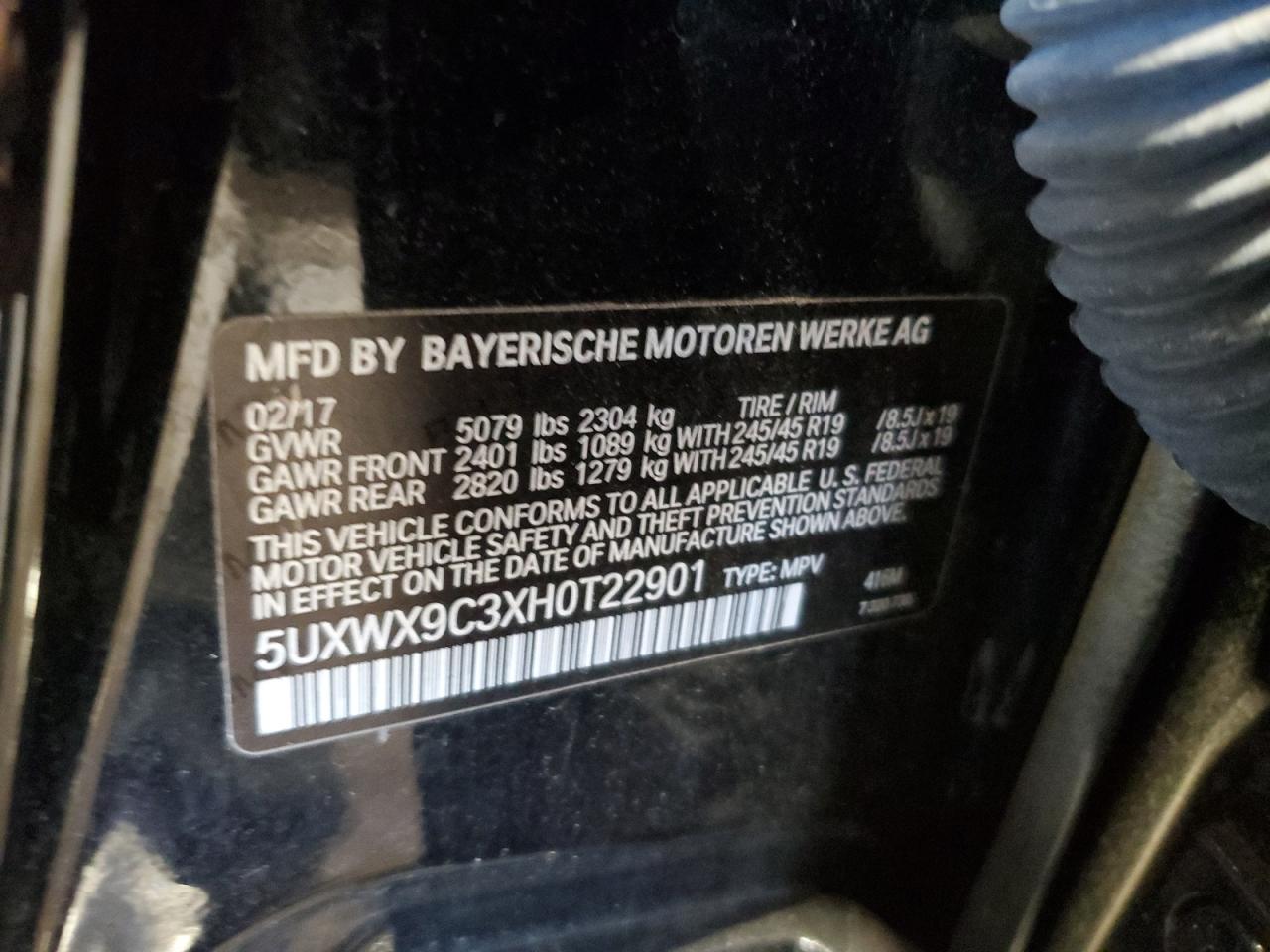 VIN 5UXWX9C3XH0T22901 2017 BMW X3 no.14