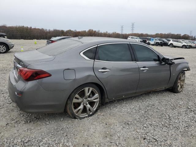  INFINITI Q70 2018 Серый