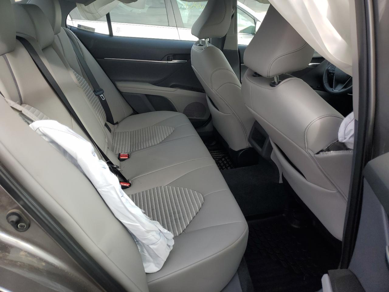 2024 Toyota Camry - Image 10