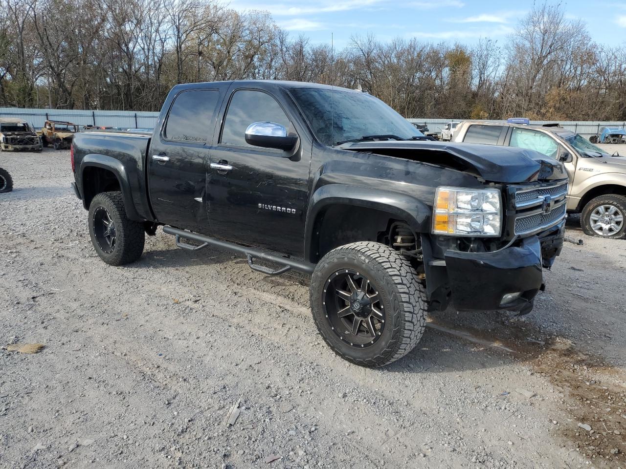 2012 Chevrolet Silverado - Image 4