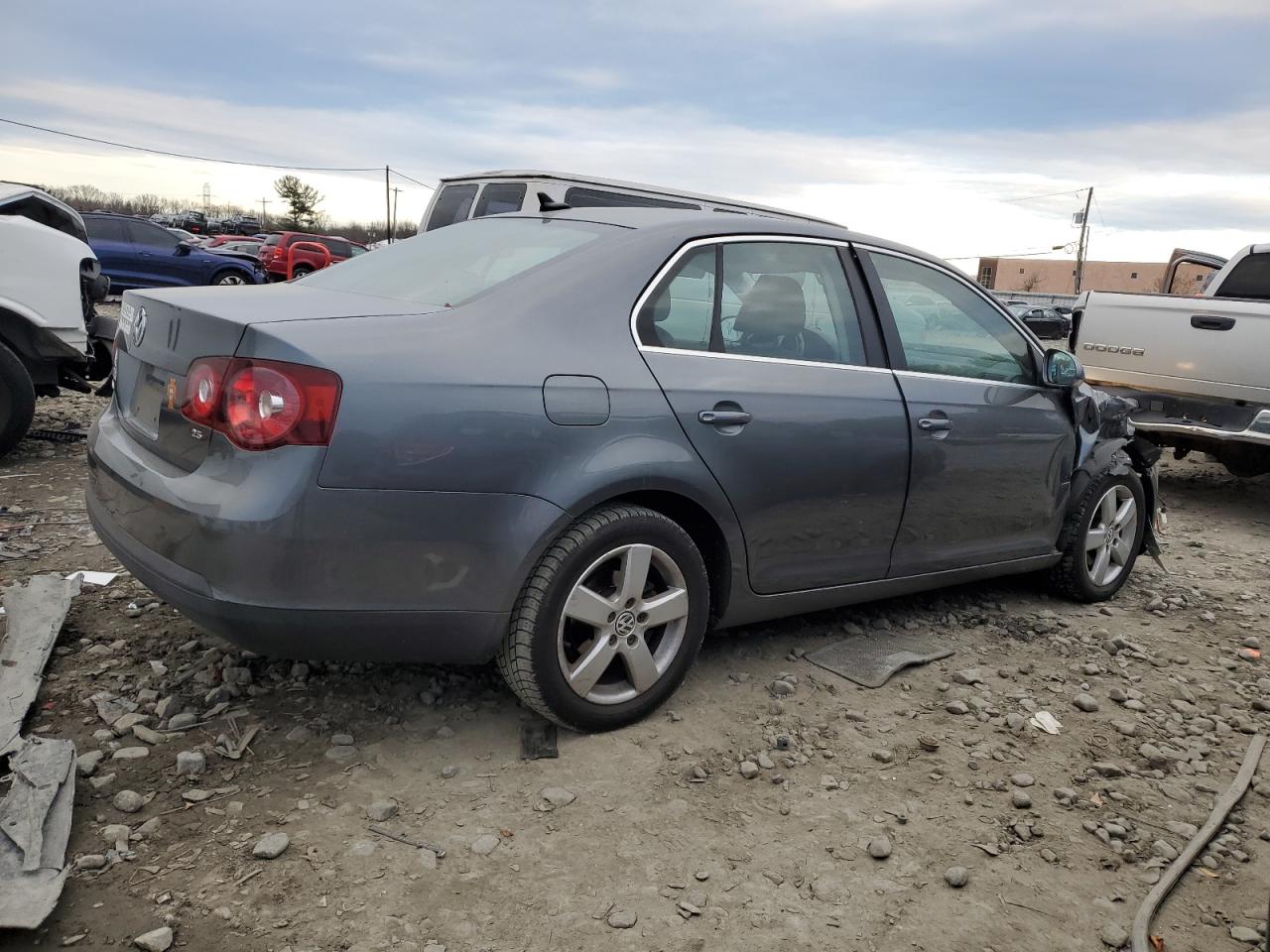 2009 Volkswagen Jetta - Image 3