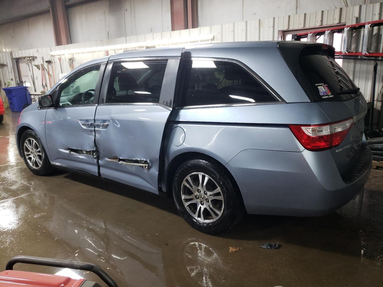 2013 Honda Odyssey - Image 2