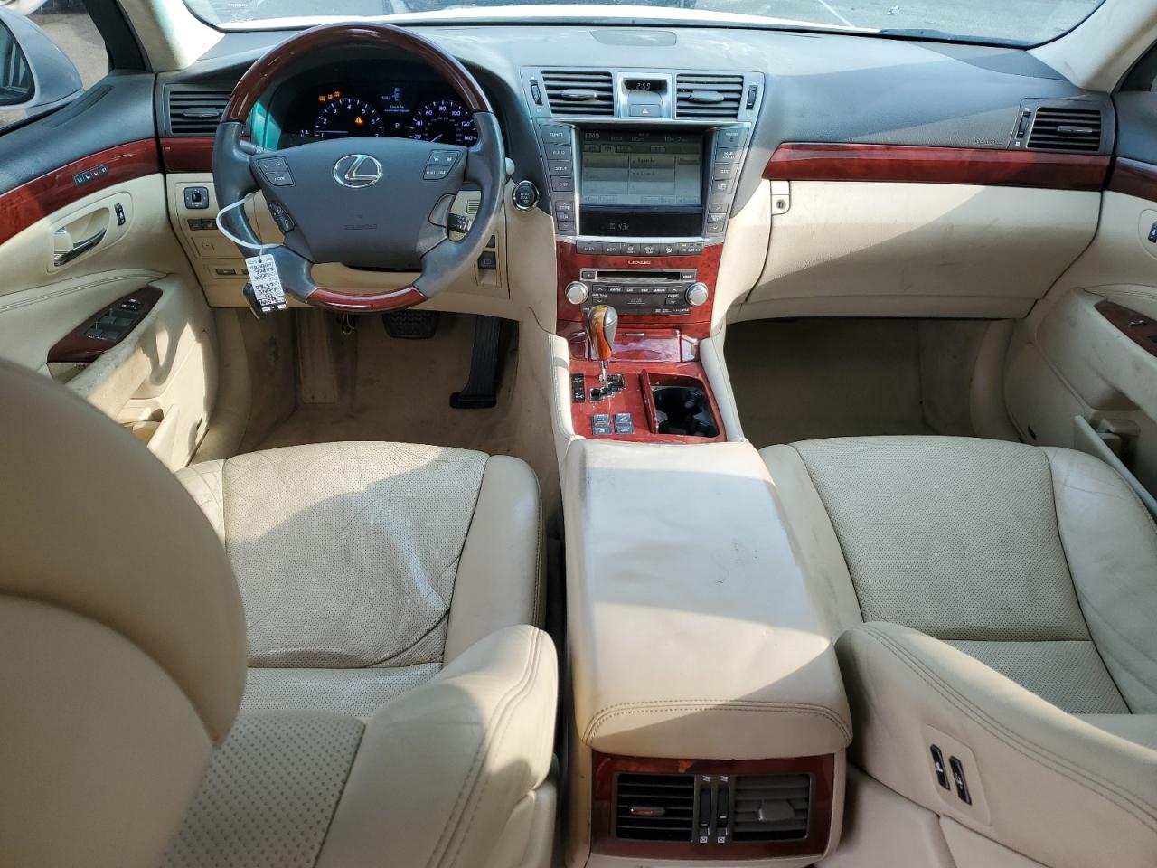 2010 Lexus LS - Image 8