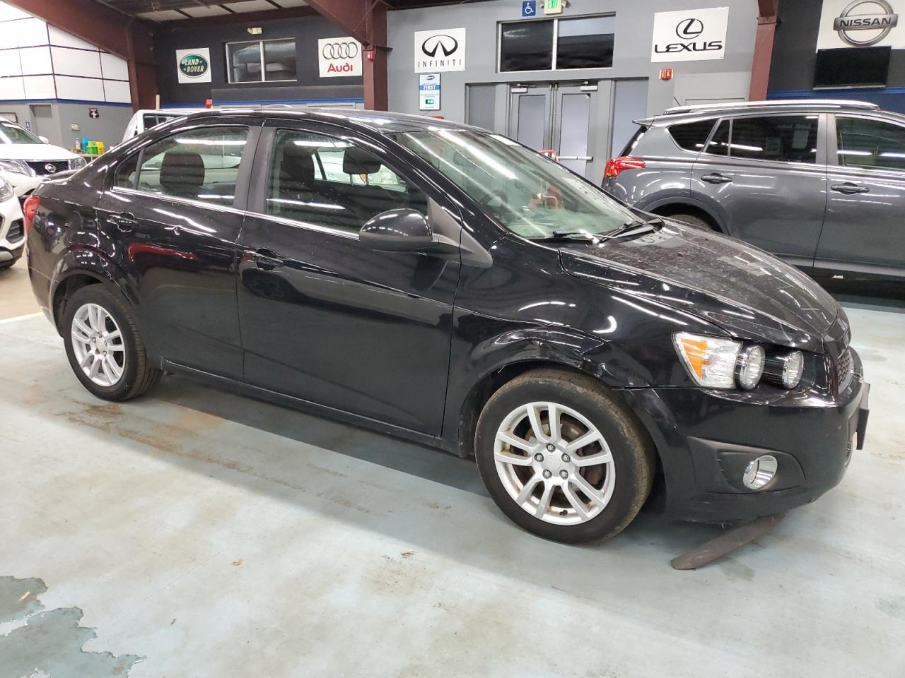 2016 Chevrolet Sonic - Image 4