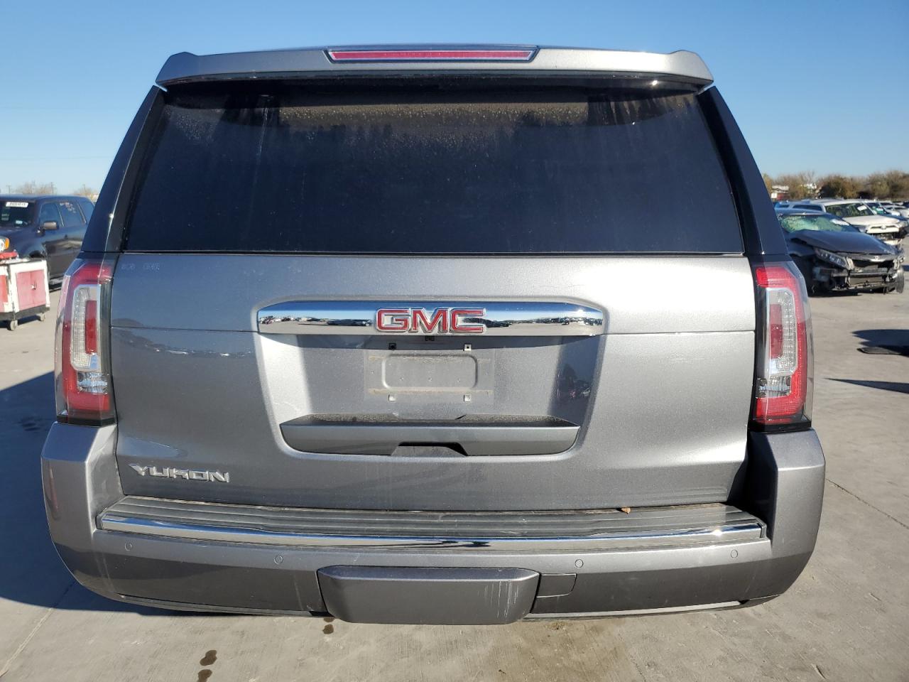 VIN 1GKS1CKJ5JR375266 2018 GMC YUKON no.6