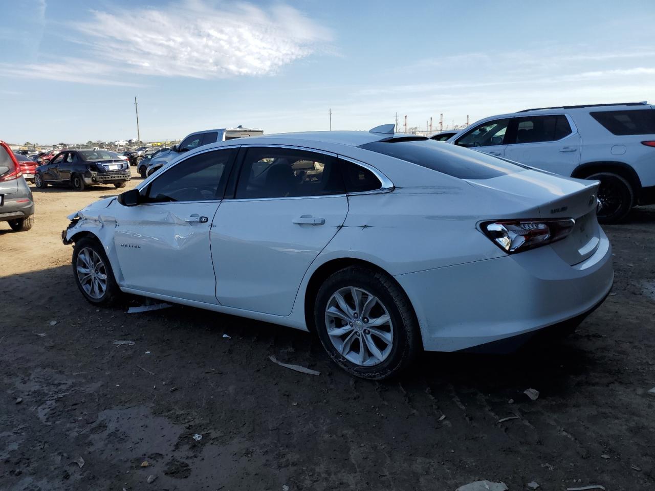 2020 Chevrolet Malibu - Image 2