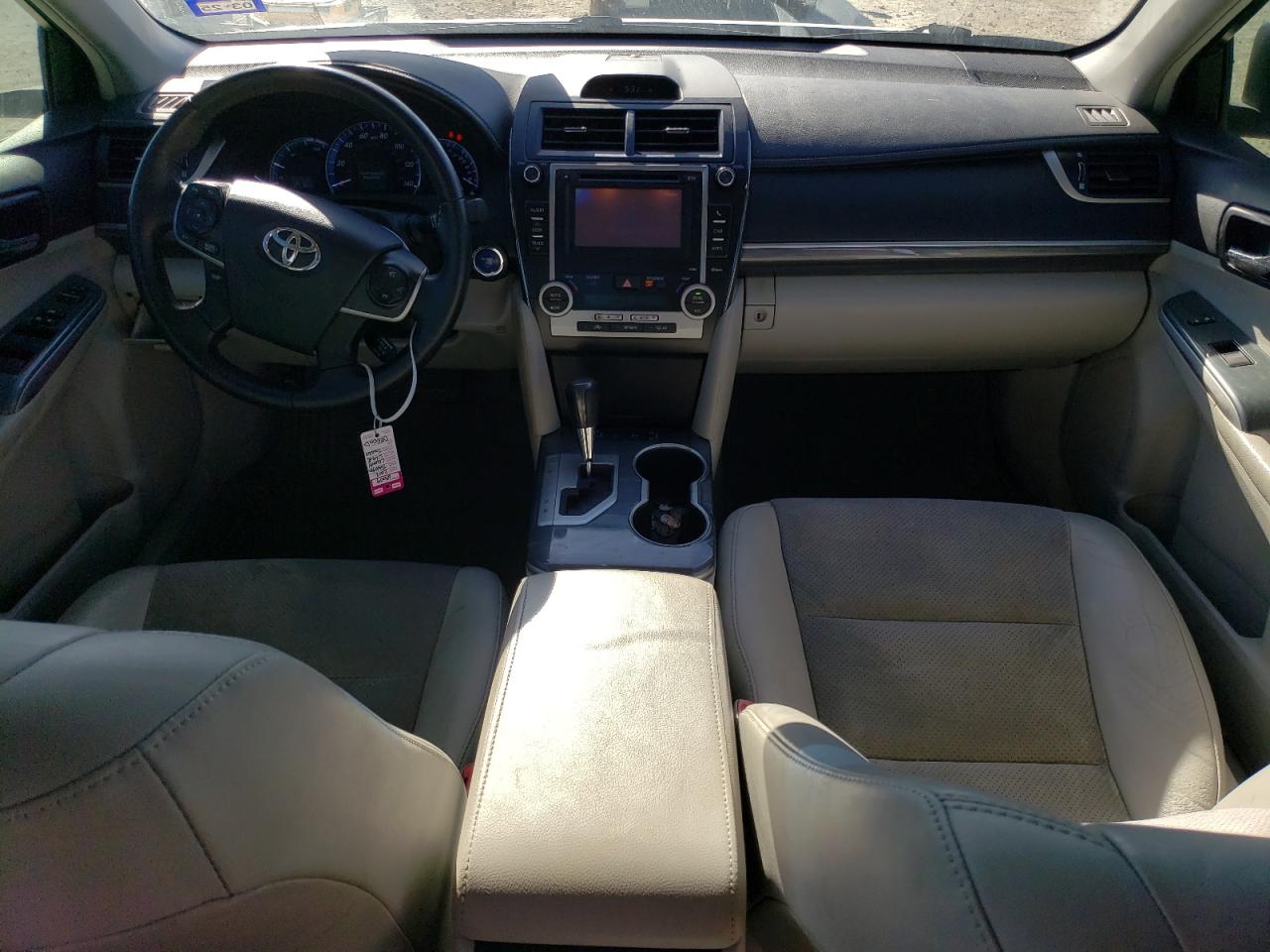 2012 Toyota Camry - Image 8