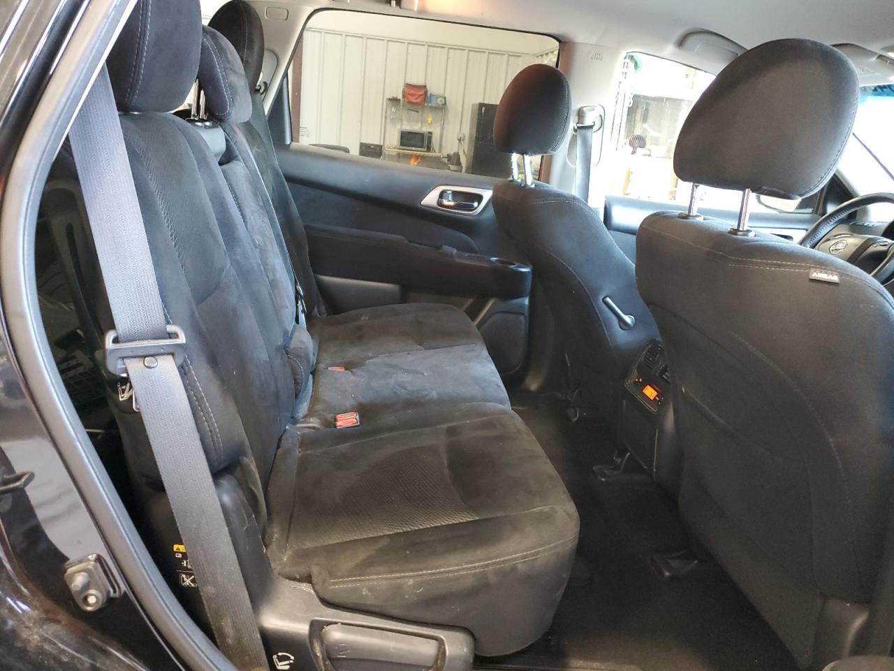 2016 Nissan Pathfinder - Image 11