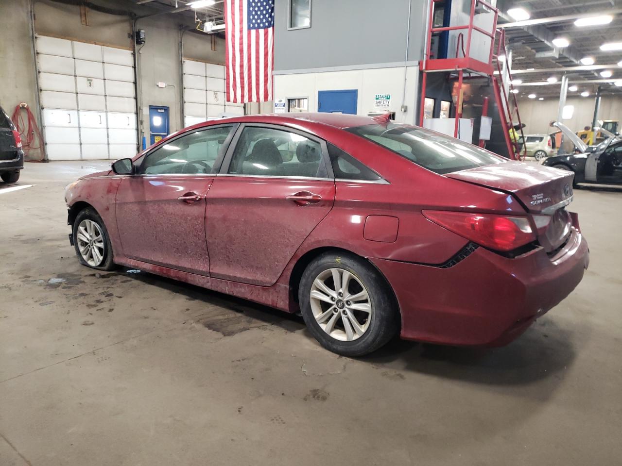 2014 Hyundai Sonata - Image 2