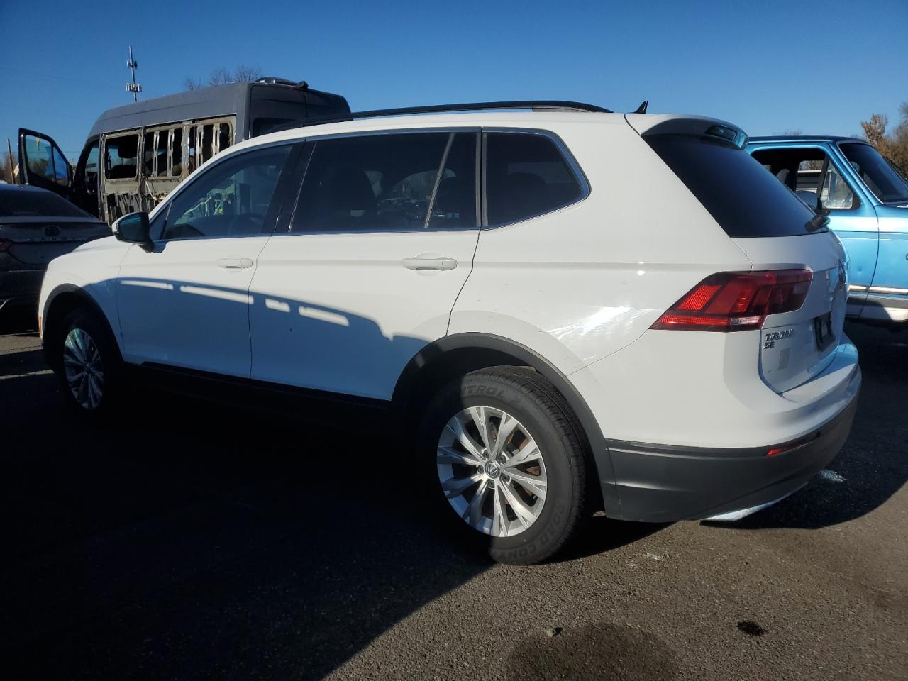 2019 Volkswagen Tiguan - Image 2