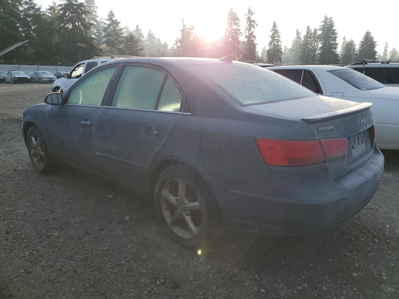2010 Hyundai Sonata - Image 2