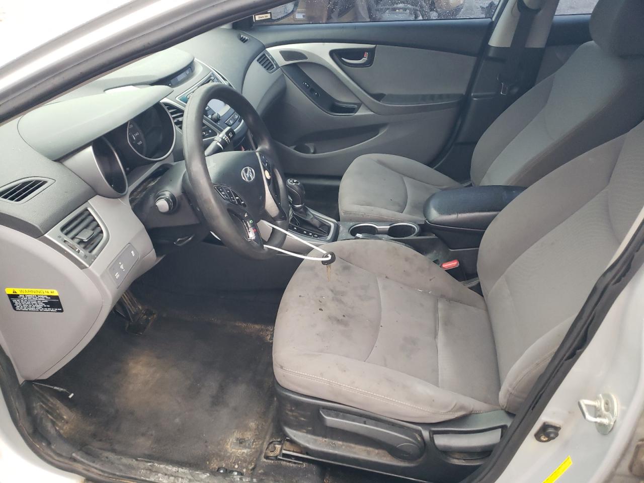 2015 Hyundai Elantra - Image 7