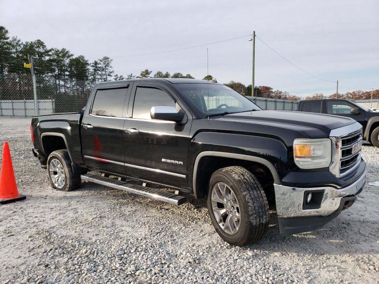 2014 GMC Sierra - Image 4