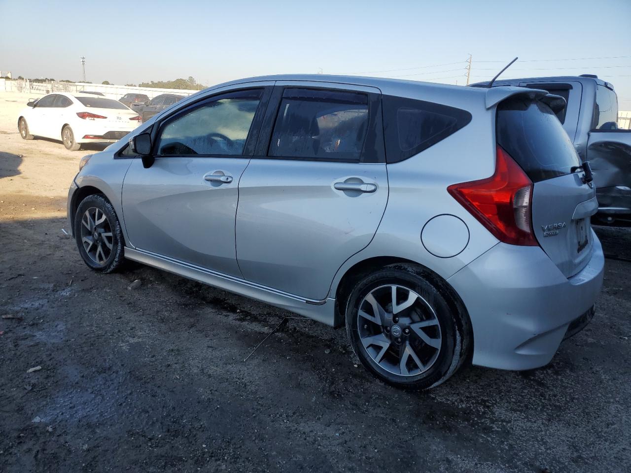 2015 Nissan Versa - Image 2