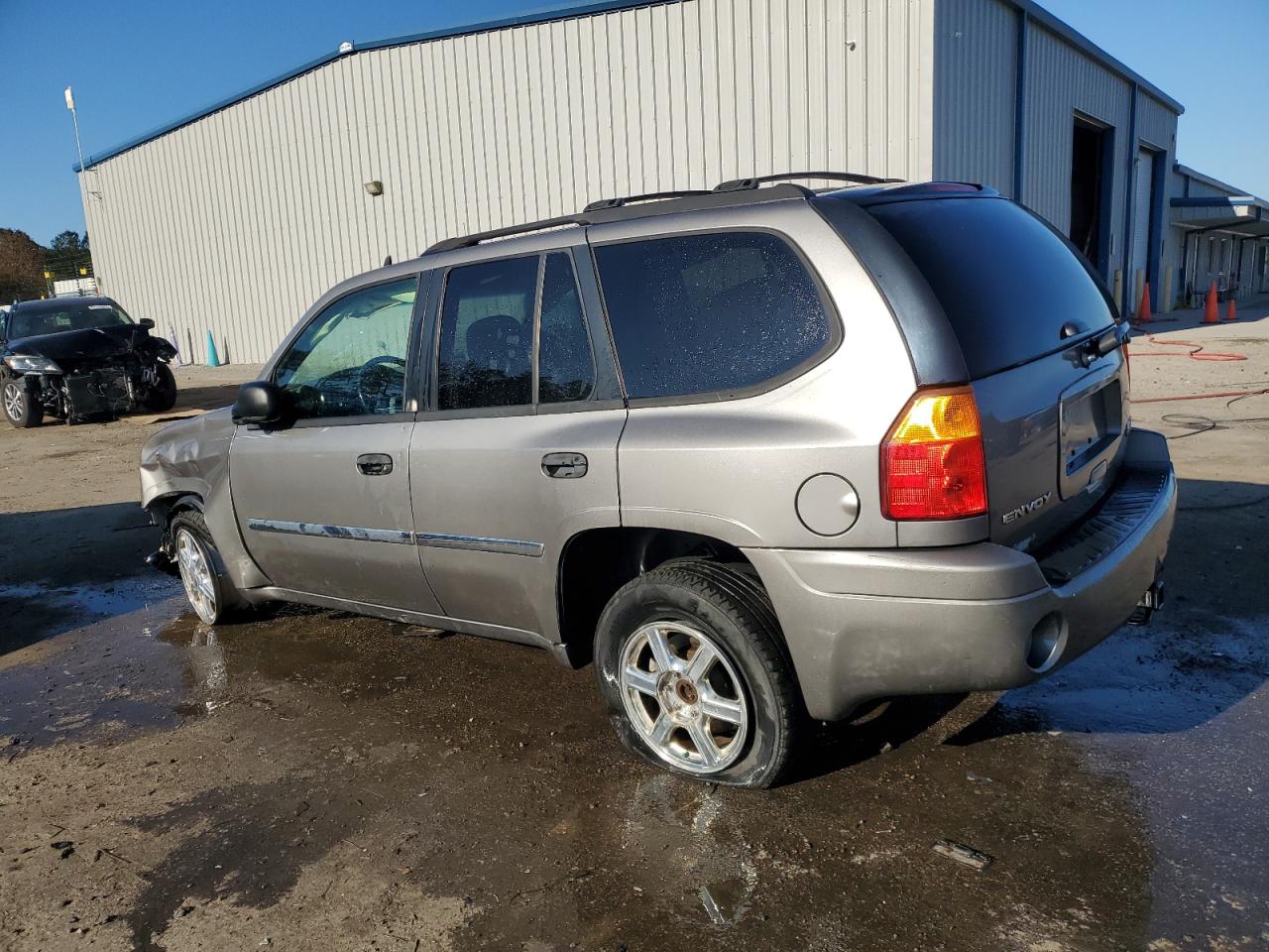 2009 GMC Envoy - Image 2