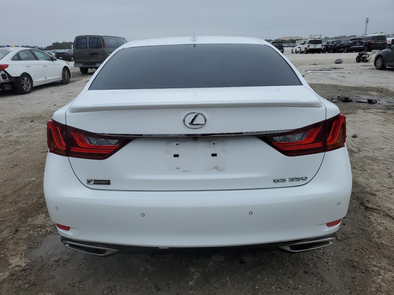 2015 Lexus GS - Image 6