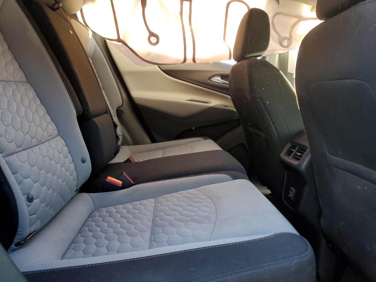 2020 Chevrolet Equinox - Image 11