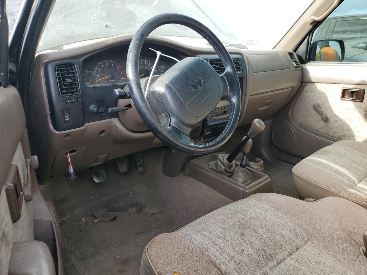 1999 Toyota Tacoma Xtracab VIN: 4TAWN72N3XZ532387 Lot: 83996634