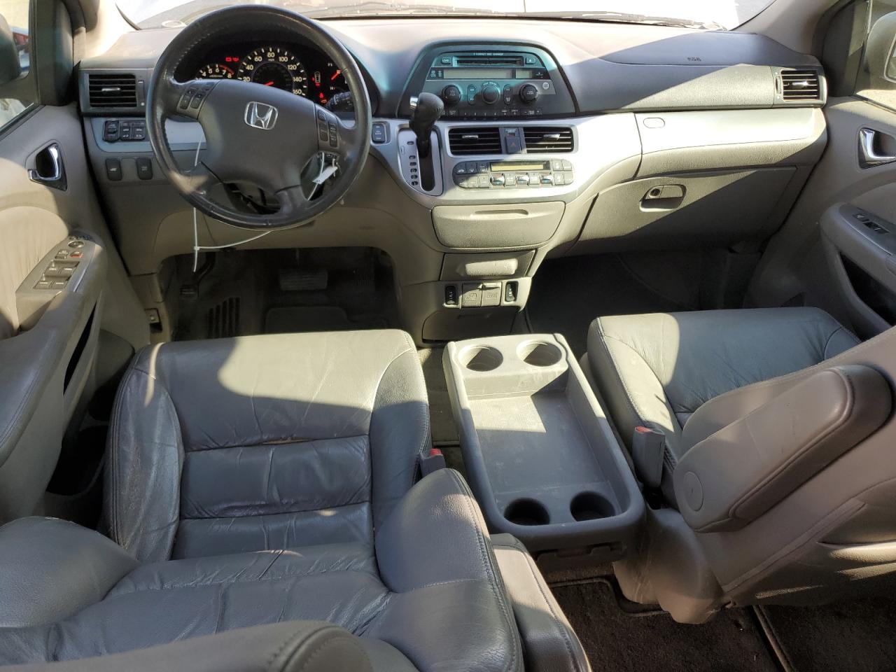 2010 Honda Odyssey - Image 8