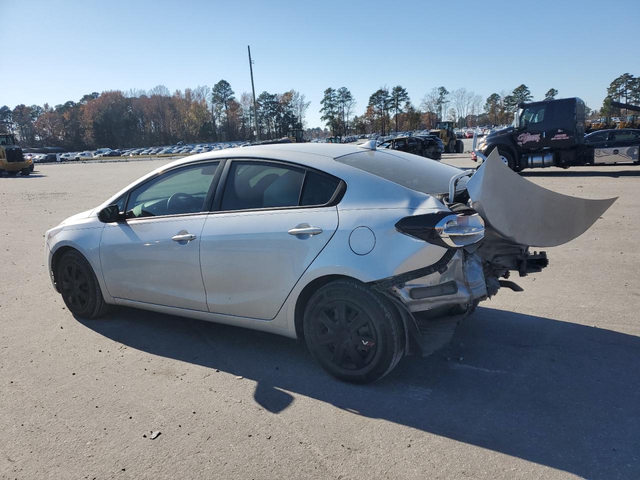 3KPFK4A79JE197508 2018 KIA FORTE - Image 2