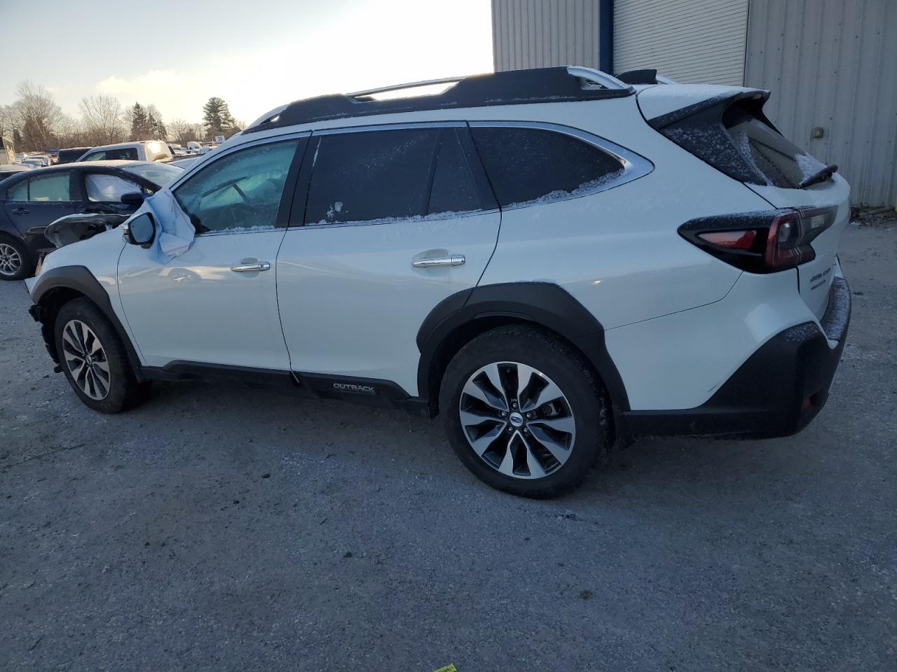 2024 Subaru Outback - Image 2