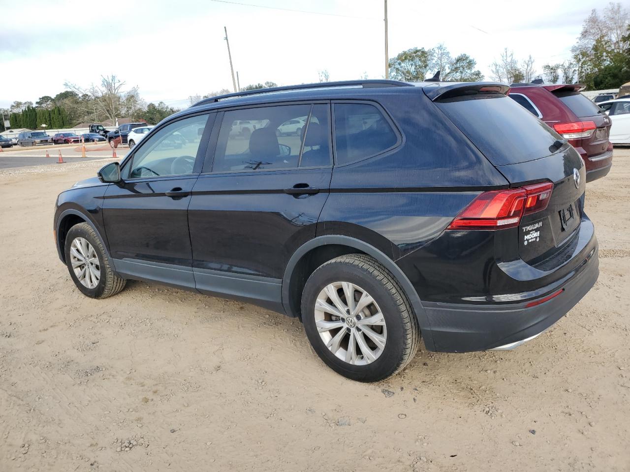 2020 Volkswagen Tiguan - Image 2