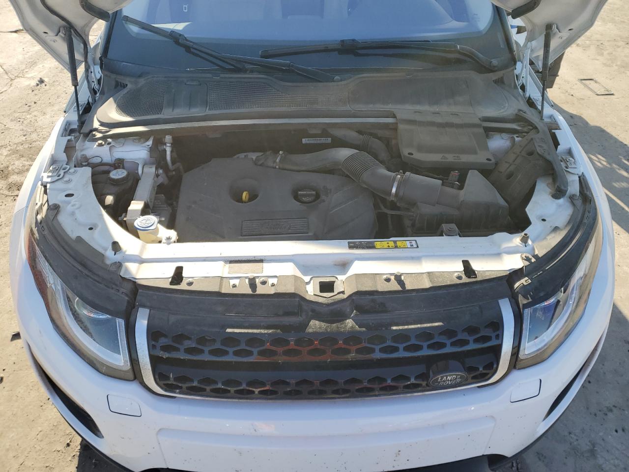 2017 Land Rover Range Rover - Image 12