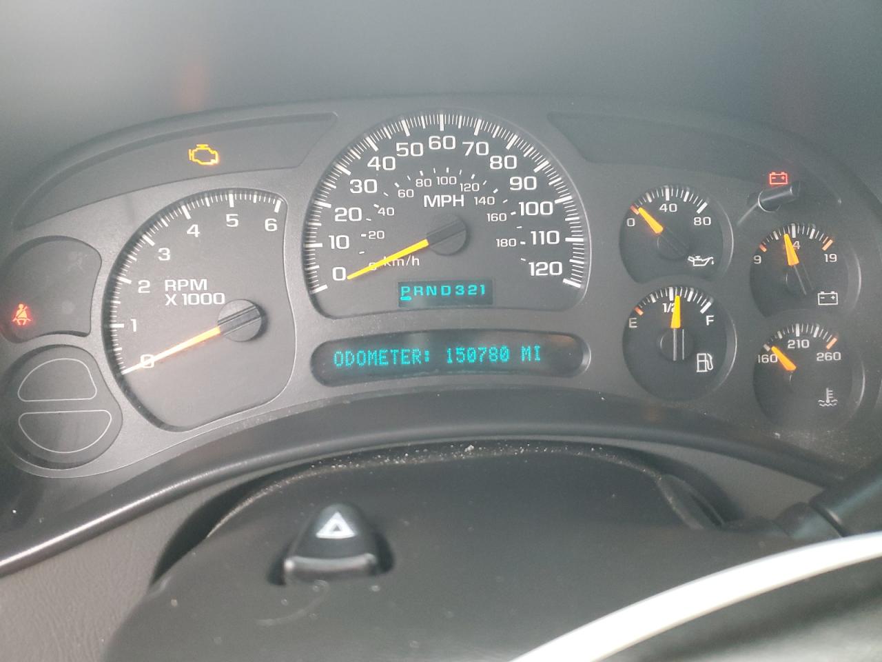 2004 GMC Yukon - Image 9