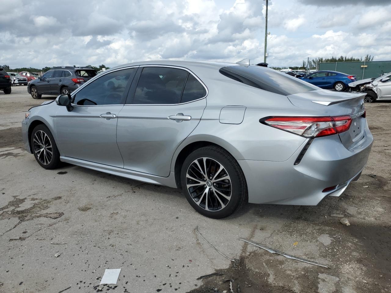 VIN 4T1B11HK2KU279394 2019 TOYOTA CAMRY no.2