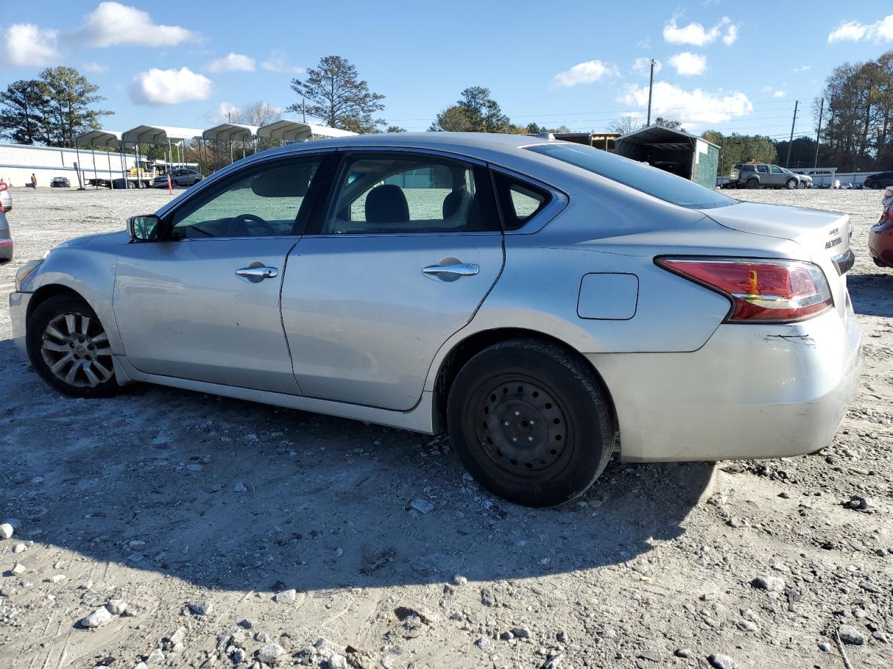 2014 Nissan Altima - Image 2