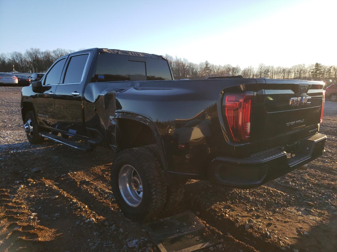 2020 GMC Sierra - Image 2