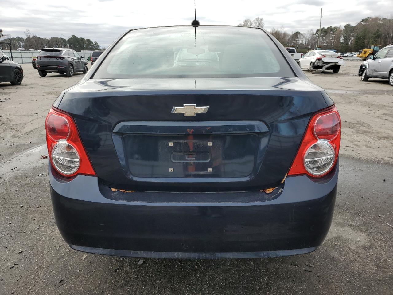 VIN 1G1JA5SG4F4184944 2015 CHEVROLET SONIC no.6