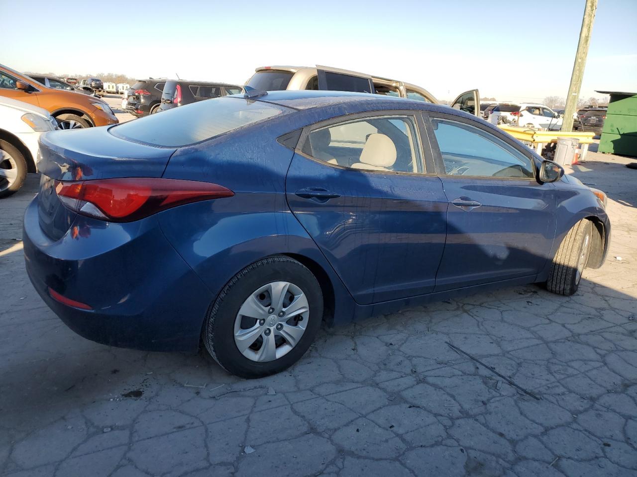 VIN KMHDH4AE9GU650438 2016 HYUNDAI ELANTRA no.3