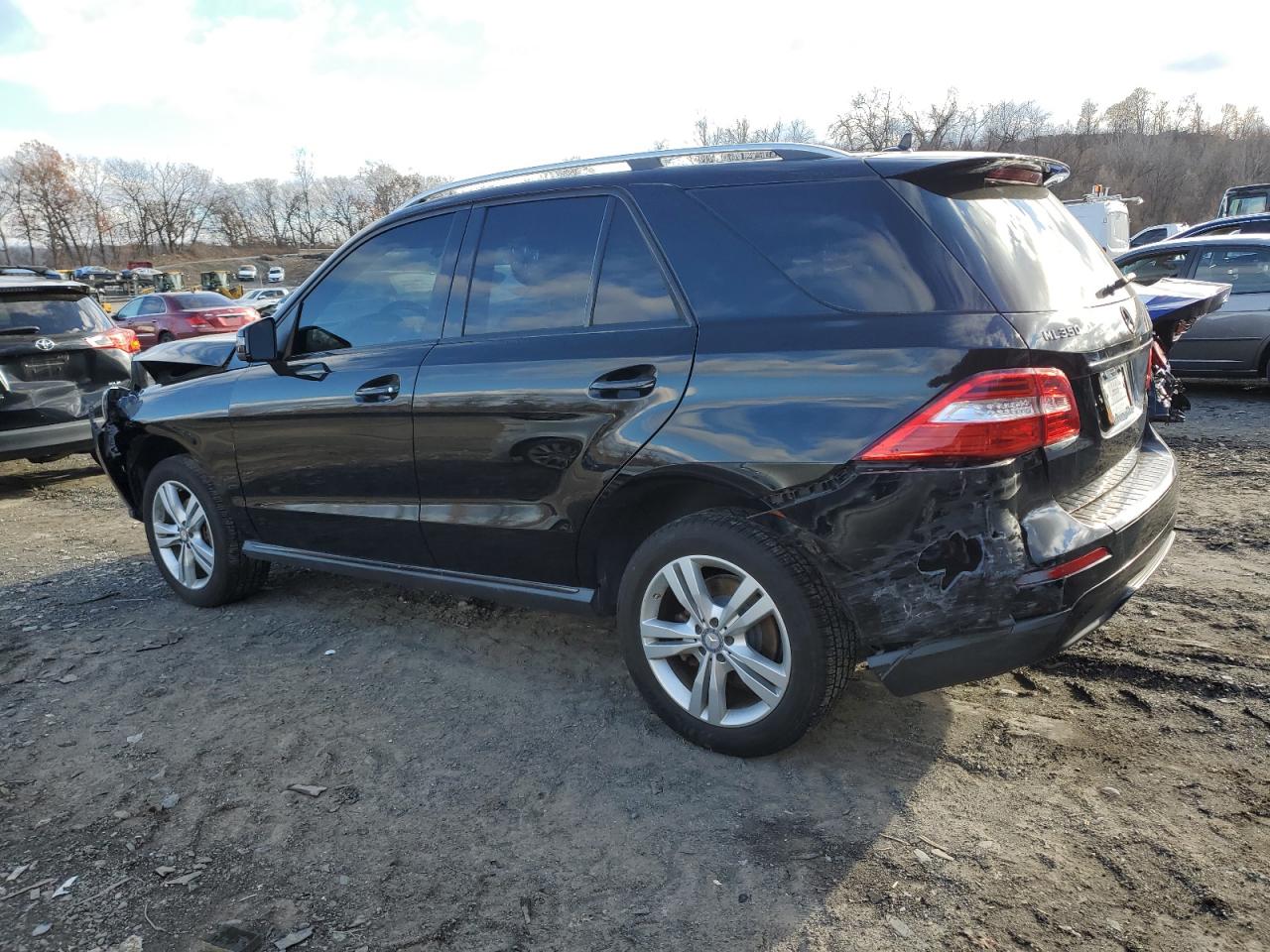 VIN 4JGDA5HB2FA501536 2015 MERCEDES-BENZ M-CLASS no.2