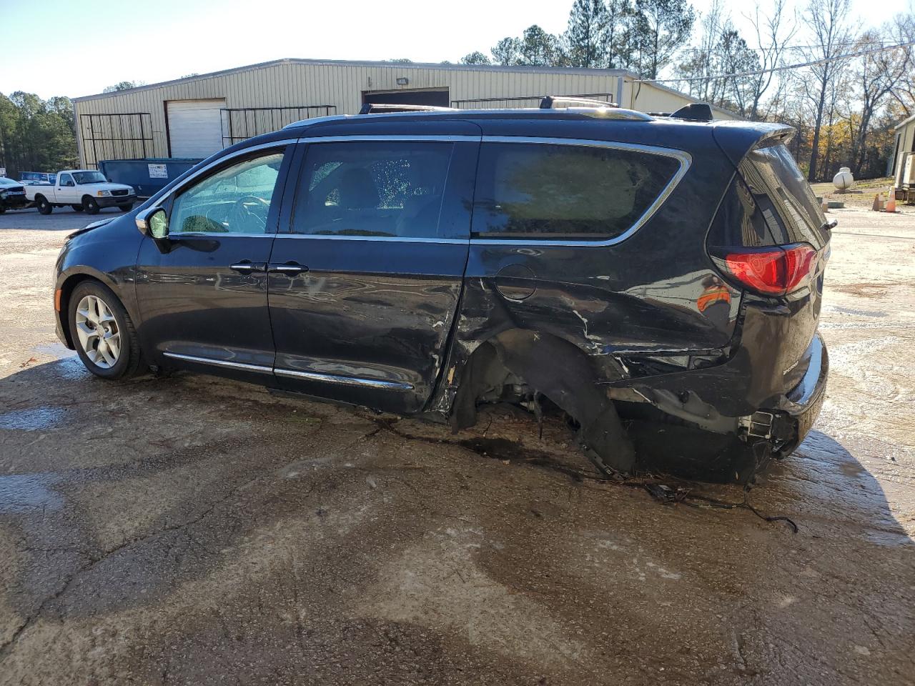 2020 Chrysler Pacifica - Image 2