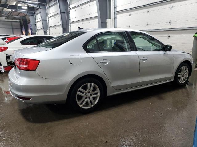  VOLKSWAGEN JETTA 2015 Серебристый