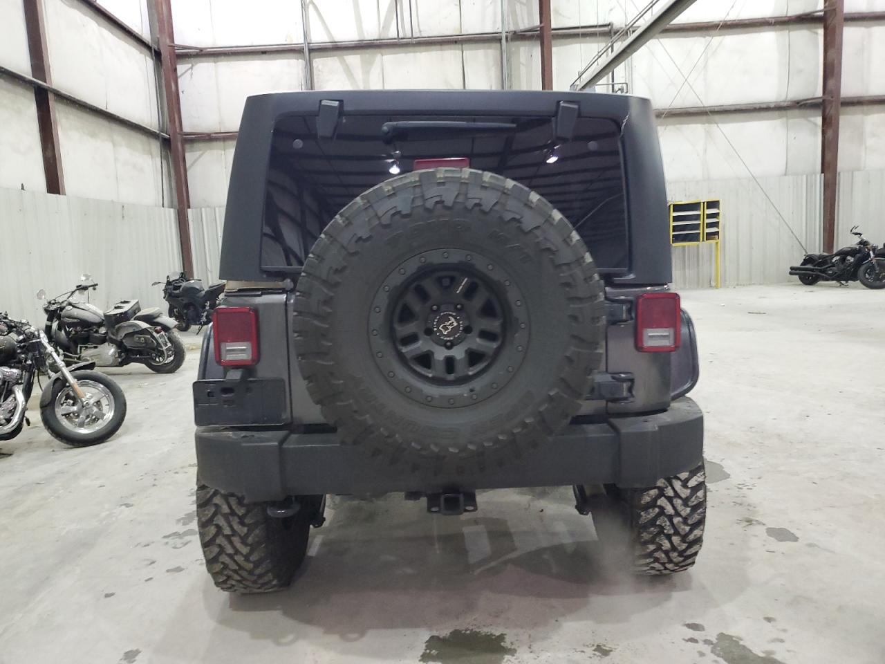 2017 Jeep Wrangler - Image 6