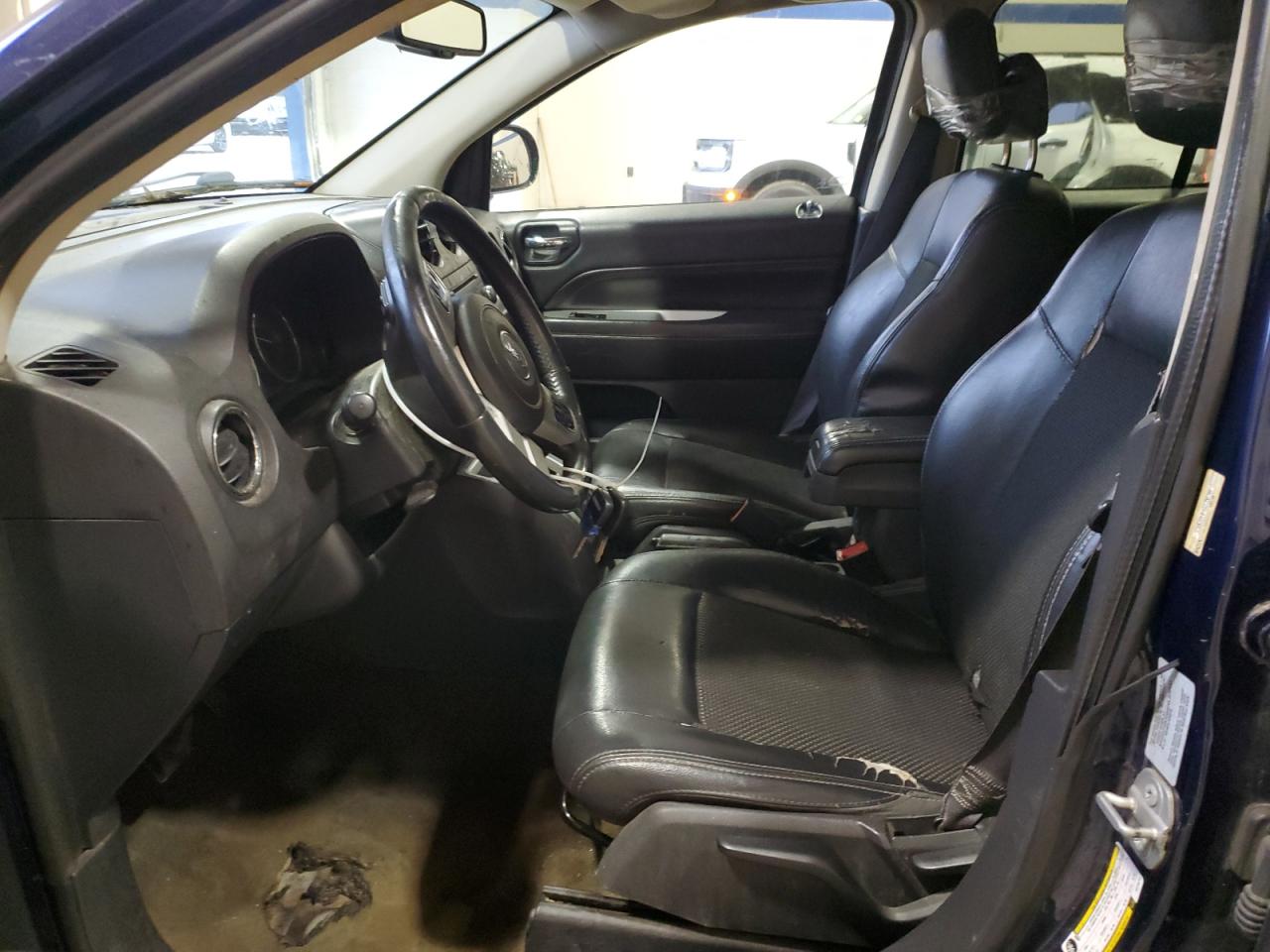 2016 Jeep Compass Latitude VIN: 1C4NJDEB1GD758744 Lot: 82963564