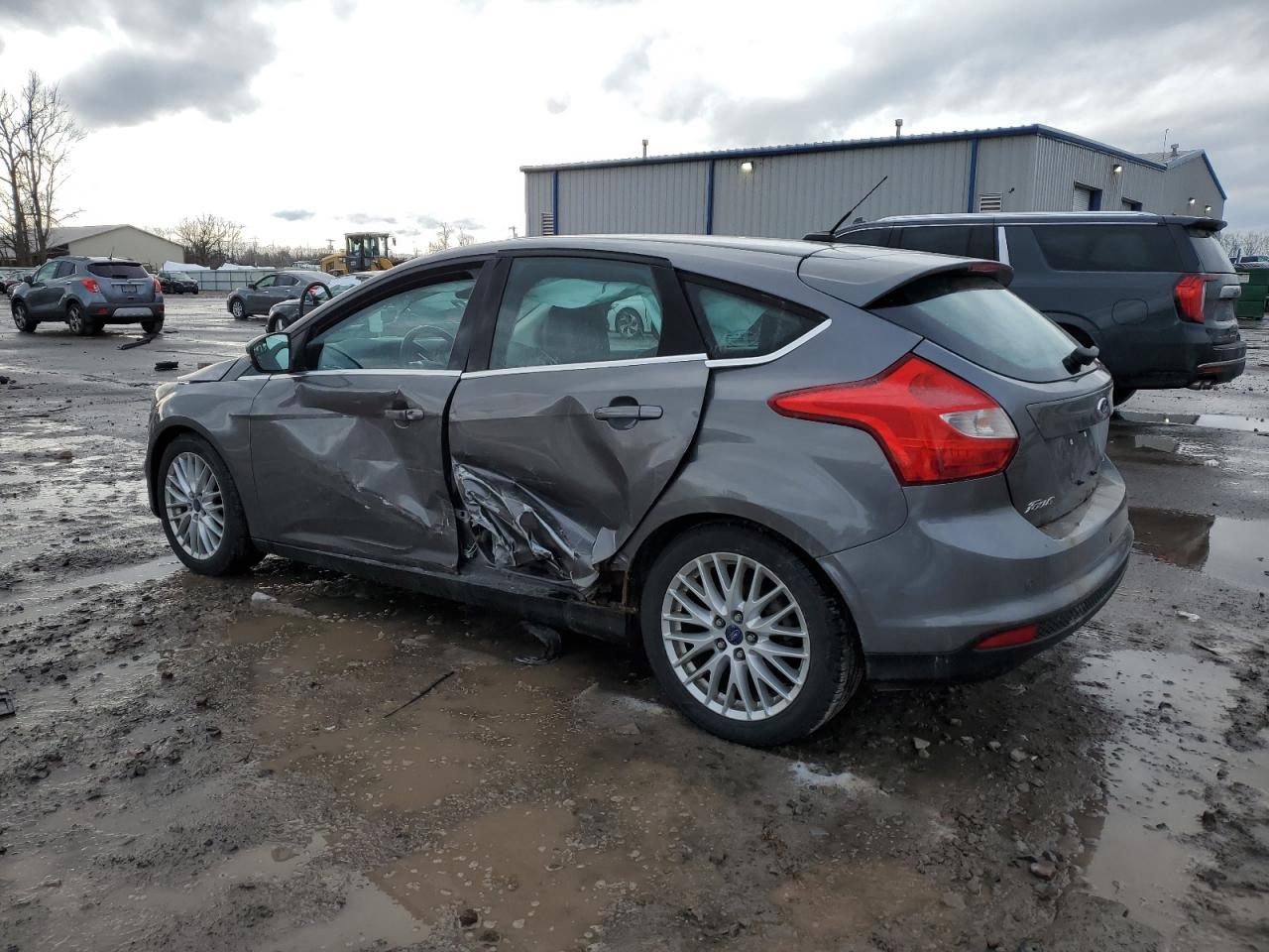 VIN 1FADP3N2XEL338428 2014 FORD FOCUS no.2