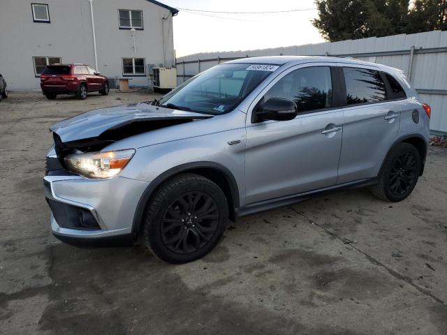  MITSUBISHI OUTLANDER 2017 Srebrny